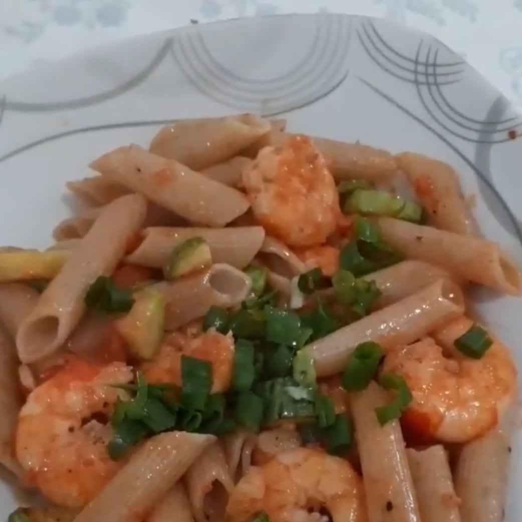 Photo of the Wholemeal Penne with Shrimp and Zucchini – recipe of Wholemeal Penne with Shrimp and Zucchini on DeliRec