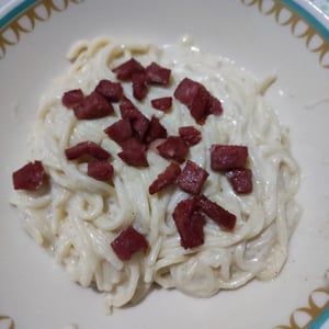 Spaghetti with white sauce