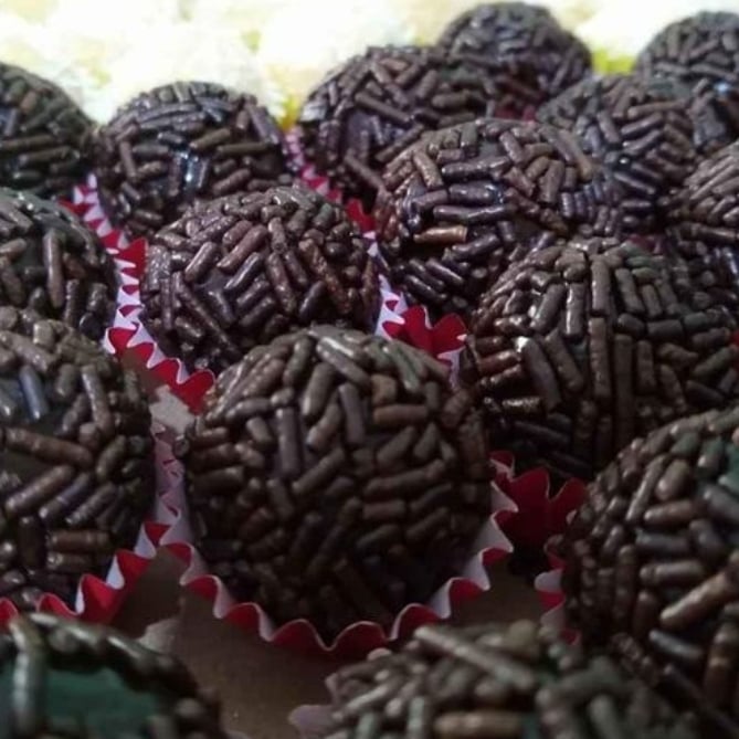 Photo of the Chocolate Brigadeiro 🍫🍫🍫 – recipe of Chocolate Brigadeiro 🍫🍫🍫 on DeliRec