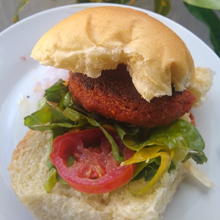 Photo of the Chickpea burger with beetroot 🌰 – recipe of Chickpea burger with beetroot 🌰 on DeliRec