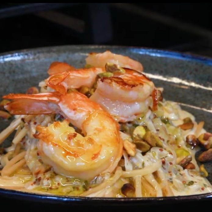 Photo of the Truffled peach palm noodles with shrimp in mustard sauce and truffled honey and pistachios – recipe of Truffled peach palm noodles with shrimp in mustard sauce and truffled honey and pistachios on DeliRec