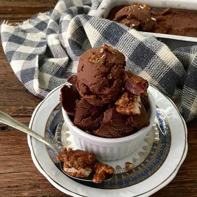 Recipe of Chocolate and almond ice cream on the DeliRec recipe website