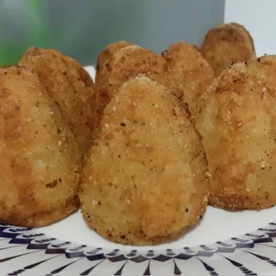 Recipe of Coxinha made with potato dough on the DeliRec recipe website