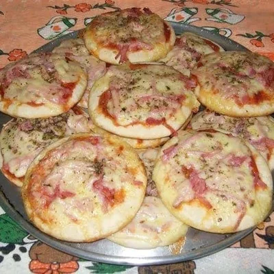 Recipe of MINI PIZZA on the DeliRec recipe website