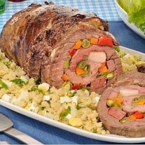 MEAT STUFFED WITH FAROFA AND VEGETABLES