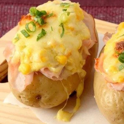 Recipe of Potatoes stuffed with creamed corn and turkey breast on the DeliRec recipe website