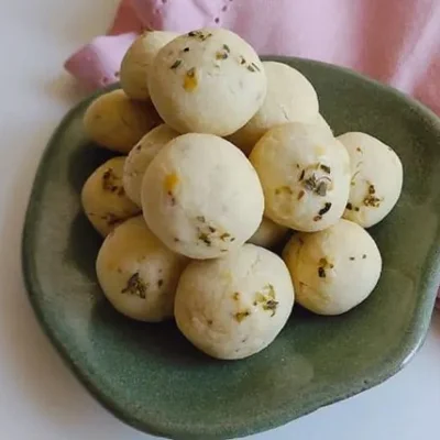 Recipe of easy onion biscuit on the DeliRec recipe website