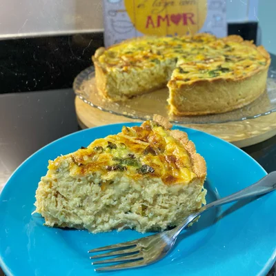 Recipe of Creamy Chicken Quiche with Mixed Cheese on the DeliRec recipe website