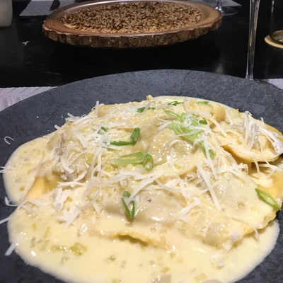 Recipe of Tortéi with cream sauce, leek and white wine. on the DeliRec recipe website