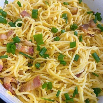 Recipe of Garlic oil and bacon noodles on the DeliRec recipe website
