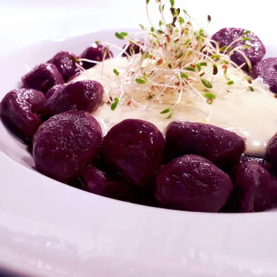 Recipe of Purple Sweet Potato Gnocchi and Cheese Fondue on the DeliRec recipe website