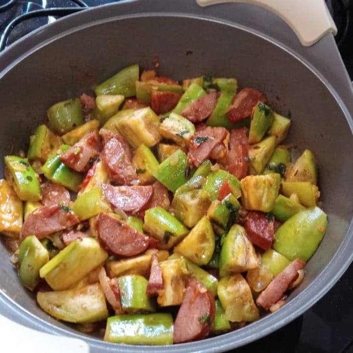 Photo of the Jilo stew with pepperoni sausage – recipe of Jilo stew with pepperoni sausage on DeliRec