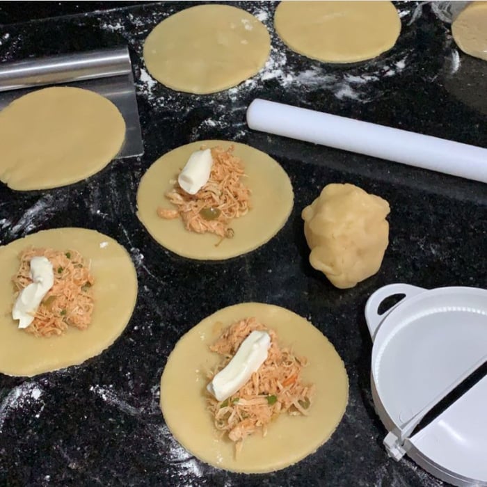 Foto da Massa de pastel com guaraná  - receita de Massa de pastel com guaraná  no DeliRec