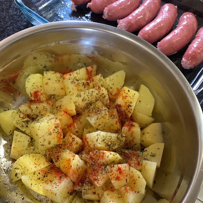 Photo of the Sausage with potato in the oven – recipe of Sausage with potato in the oven on DeliRec