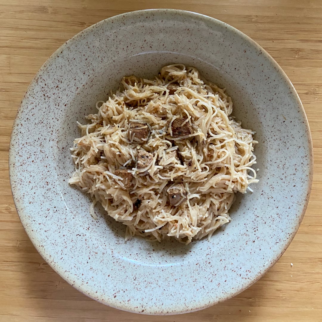 Foto da Noodles de arroz com molho de amendoim - receita de Noodles de arroz com molho de amendoim no DeliRec