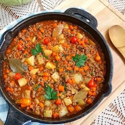 Recipe of Minced meat with potato and carrot on the DeliRec recipe website