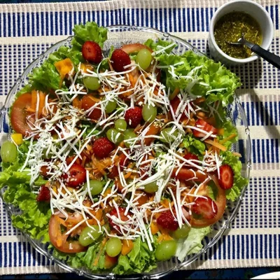 Recipe of salad seasoned with oregano on the DeliRec recipe website