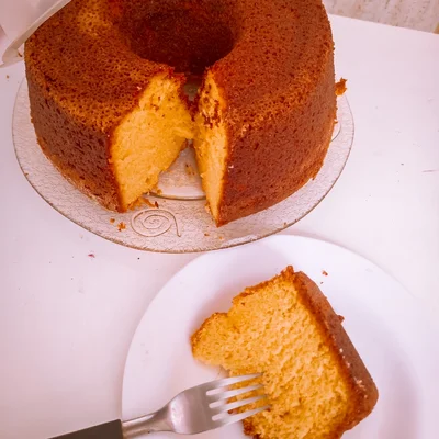 Recette de Gâteau moelleux à la semoule de maïs sur le site de recettes DeliRec