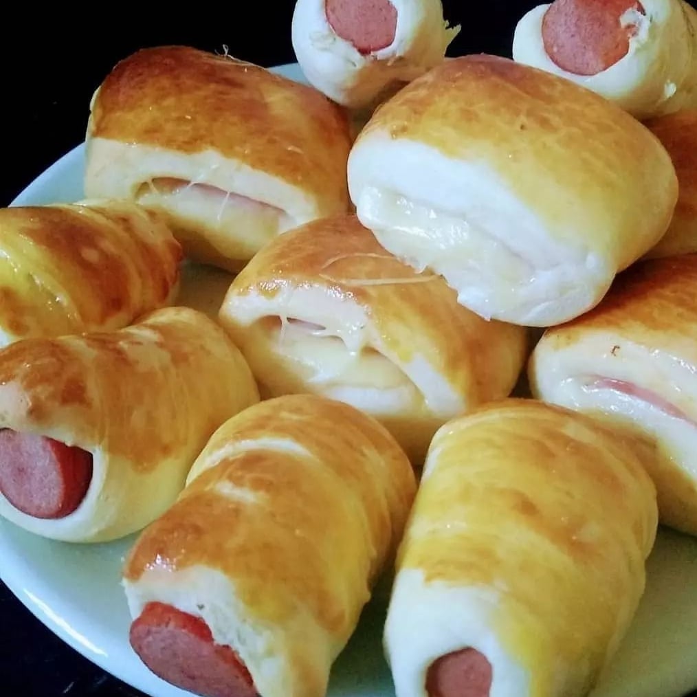 Photo of the ROASTED SAUSAGE OF SAUSAGE AND CHEESE AND HAM – recipe of ROASTED SAUSAGE OF SAUSAGE AND CHEESE AND HAM on DeliRec