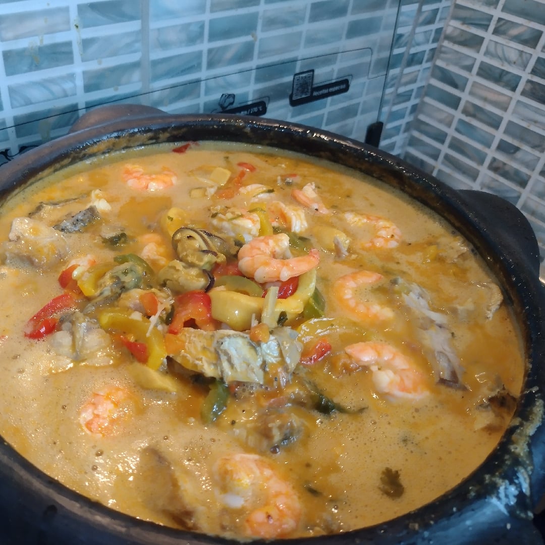 Photo of the Seafood moqueca, fish, shrimp and mussels and squid rings. Easter lunch ☺️ – recipe of Seafood moqueca, fish, shrimp and mussels and squid rings. Easter lunch ☺️ on DeliRec