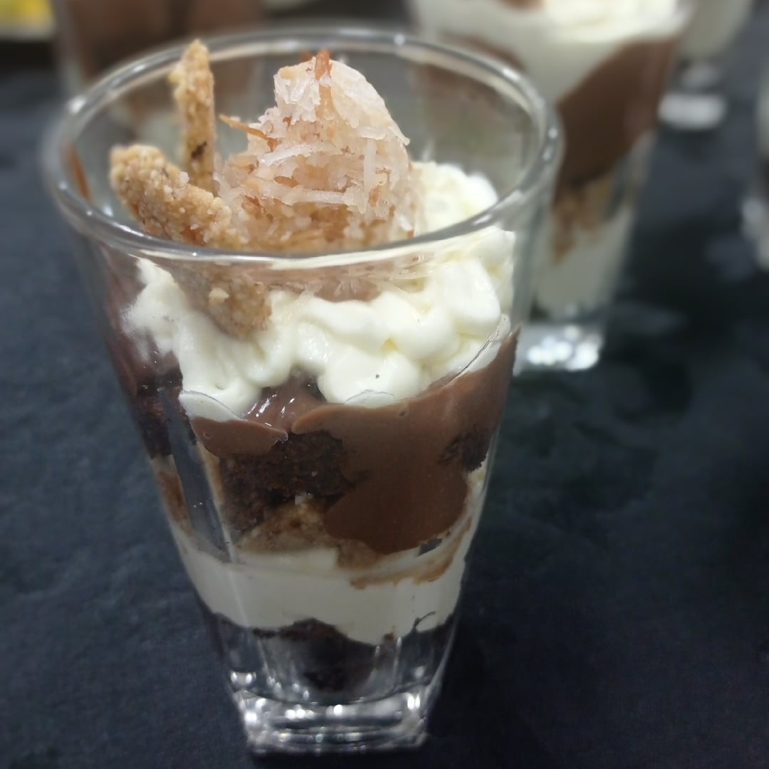 Photo of the COCONUT MOUSSE VERRINE WITH HAZELNUT – recipe of COCONUT MOUSSE VERRINE WITH HAZELNUT on DeliRec