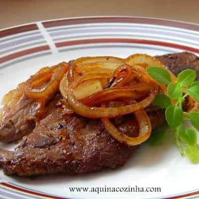 Recipe of Onion rump steak. on the DeliRec recipe website