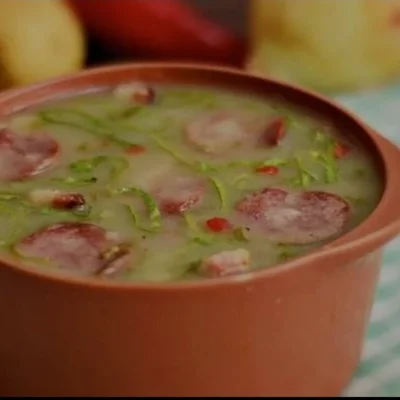 Receta de sopa verde en el sitio web de recetas de DeliRec