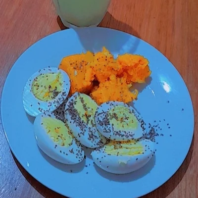 Receta de Huevos con puré de calabaza 🎃 en el sitio web de recetas de DeliRec