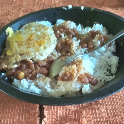 Recipe of Rice with Egg and Beans on the DeliRec recipe website
