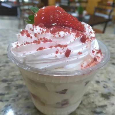 Recipe of Nest mousse with strawberry on the DeliRec recipe website