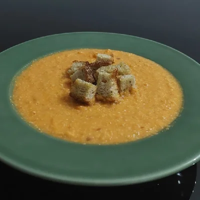 Recipe of Creamy tomato and pepper soup on the DeliRec recipe website