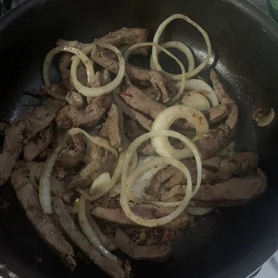 Recipe of beef liver with onions on the DeliRec recipe website