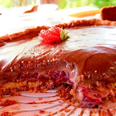 Receita de Torta de morango com chocolate  no site de receitas DeliRec