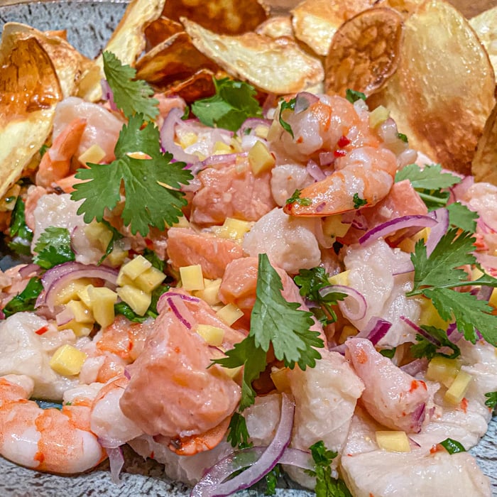 Photo of the Truffled Ceviche with Sweet Potato Chips – recipe of Truffled Ceviche with Sweet Potato Chips on DeliRec