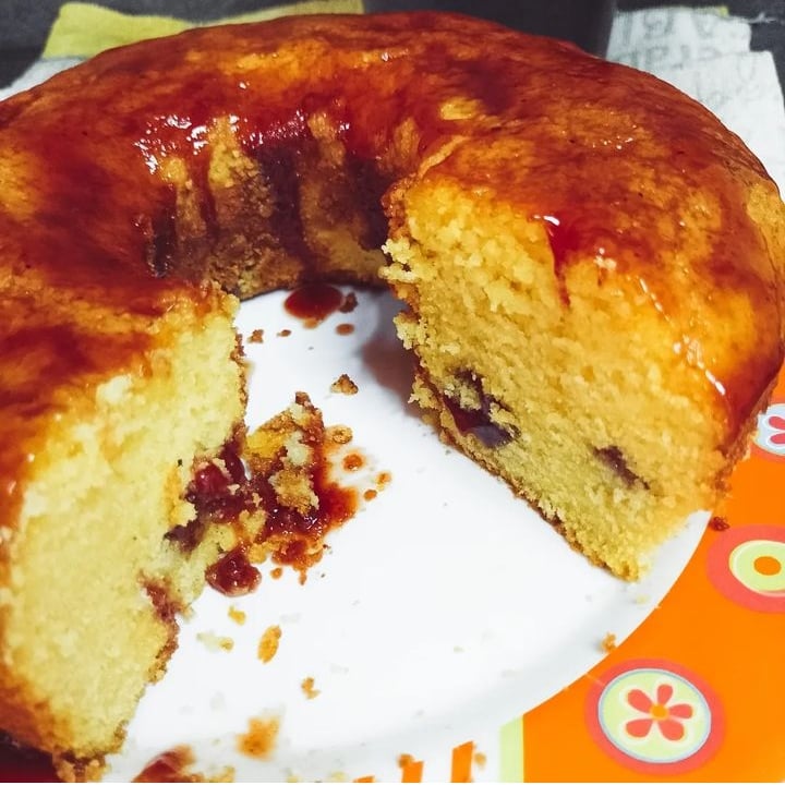 Photo of the Cornmeal cake with guava filling and frosting – recipe of Cornmeal cake with guava filling and frosting on DeliRec