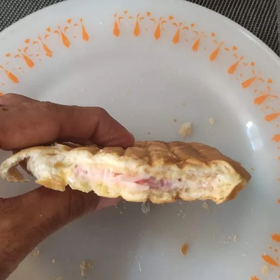 Recipe of Bread with ham and cheese on the DeliRec recipe website