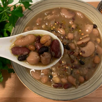 Recipe of Bean stew: Traditional Lebanese stew made from 5 types of beans on the DeliRec recipe website