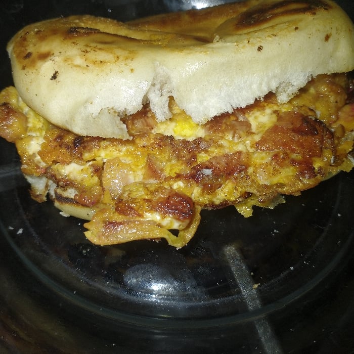 Photo of the Sandwich or Tenderloin Omelet with Eggs and Cheese – recipe of Sandwich or Tenderloin Omelet with Eggs and Cheese on DeliRec