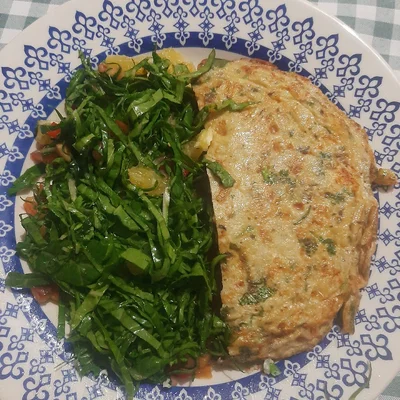 Recipe of omelette with salad on the DeliRec recipe website