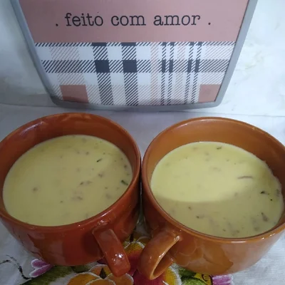 Receita de Sopa Cremosa de Batata no site de receitas DeliRec