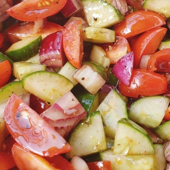 Foto da Salada de pepino e tomate  - receita de Salada de pepino e tomate  no DeliRec