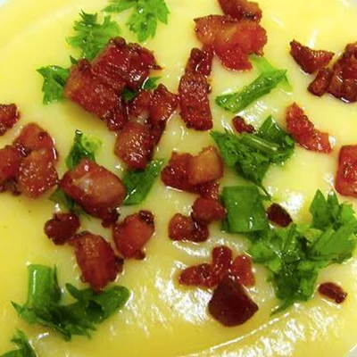 Recipe of Cauliflower Cream with Diced Bacon - Family Recipe on the DeliRec recipe website