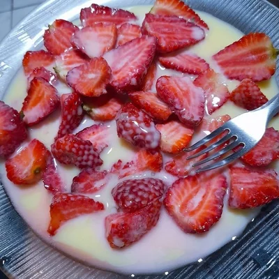 Recipe of Strawberry with milk girl on the DeliRec recipe website