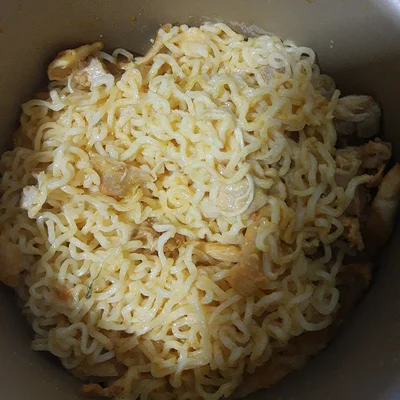 Recipe of Noodles with boiled chicken on the DeliRec recipe website