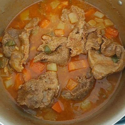 Recipe of Pork cooked in sauce on the DeliRec recipe website