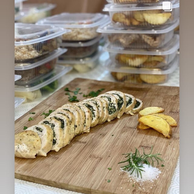 Photo of the Chicken roulade stuffed with spinach and feta cheese – recipe of Chicken roulade stuffed with spinach and feta cheese on DeliRec