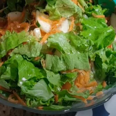 Recipe of Lettuce and Cucumber Salad on the DeliRec recipe website