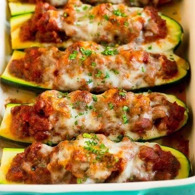 Recipe of Zucchini stuffed with minced meat and cheese on the DeliRec recipe website
