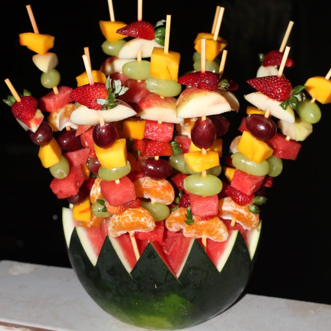 Photo of the Fruit skewers in watermelon 🍉 – recipe of Fruit skewers in watermelon 🍉 on DeliRec