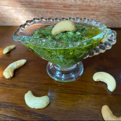 Recipe of Pesto Sauce with Cashew Nuts on the DeliRec recipe website